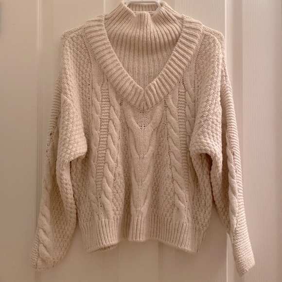 TOPSHOP Ivory Mock V Cable Knitted Sweater - Picture 4 of 7